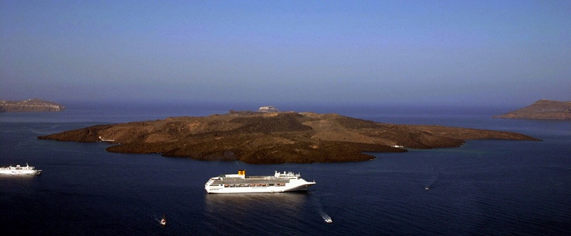 Nea Kameni by Jackson