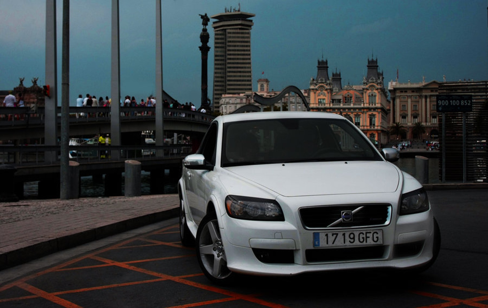 volvo c30 by simon pintar