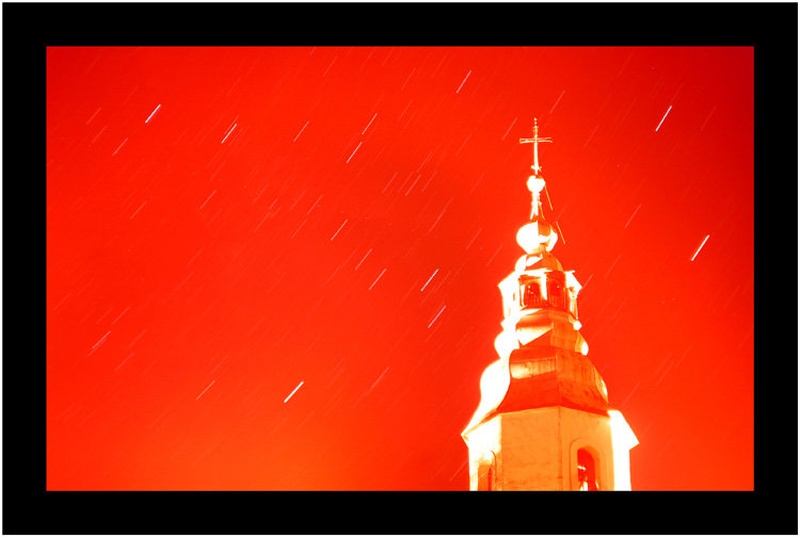red night... star trails! by Jan