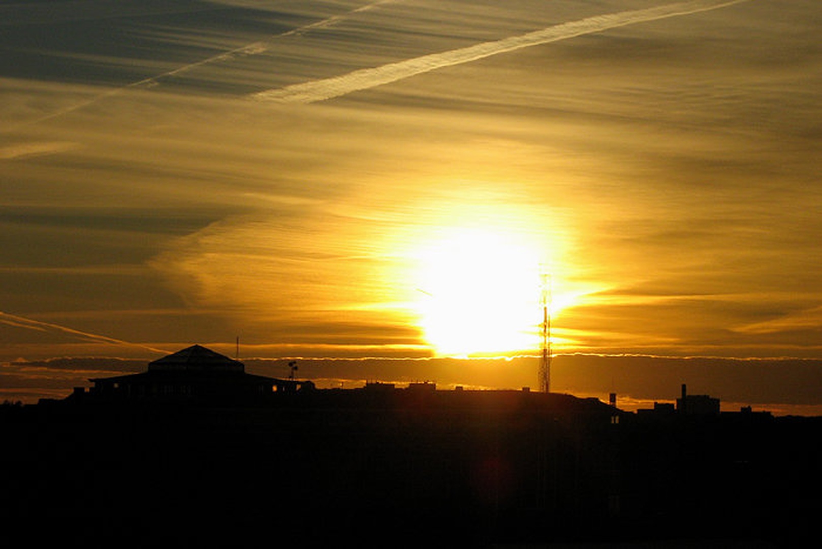 atomska eksplozija by črt cenc