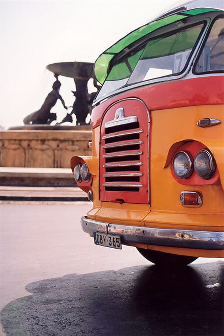 Bus na Malti by Boris Gorjan