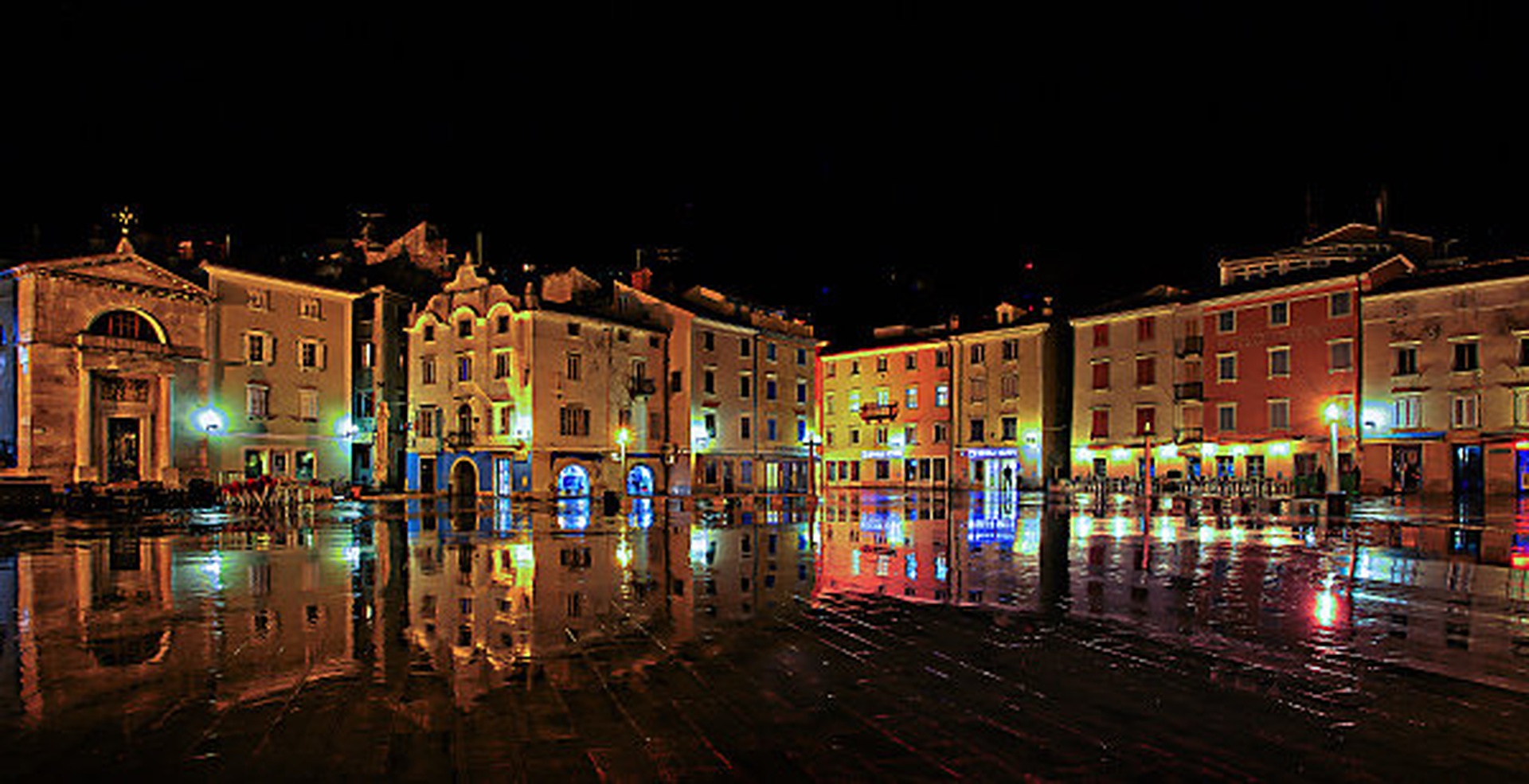 Piran v dežju by ludvik