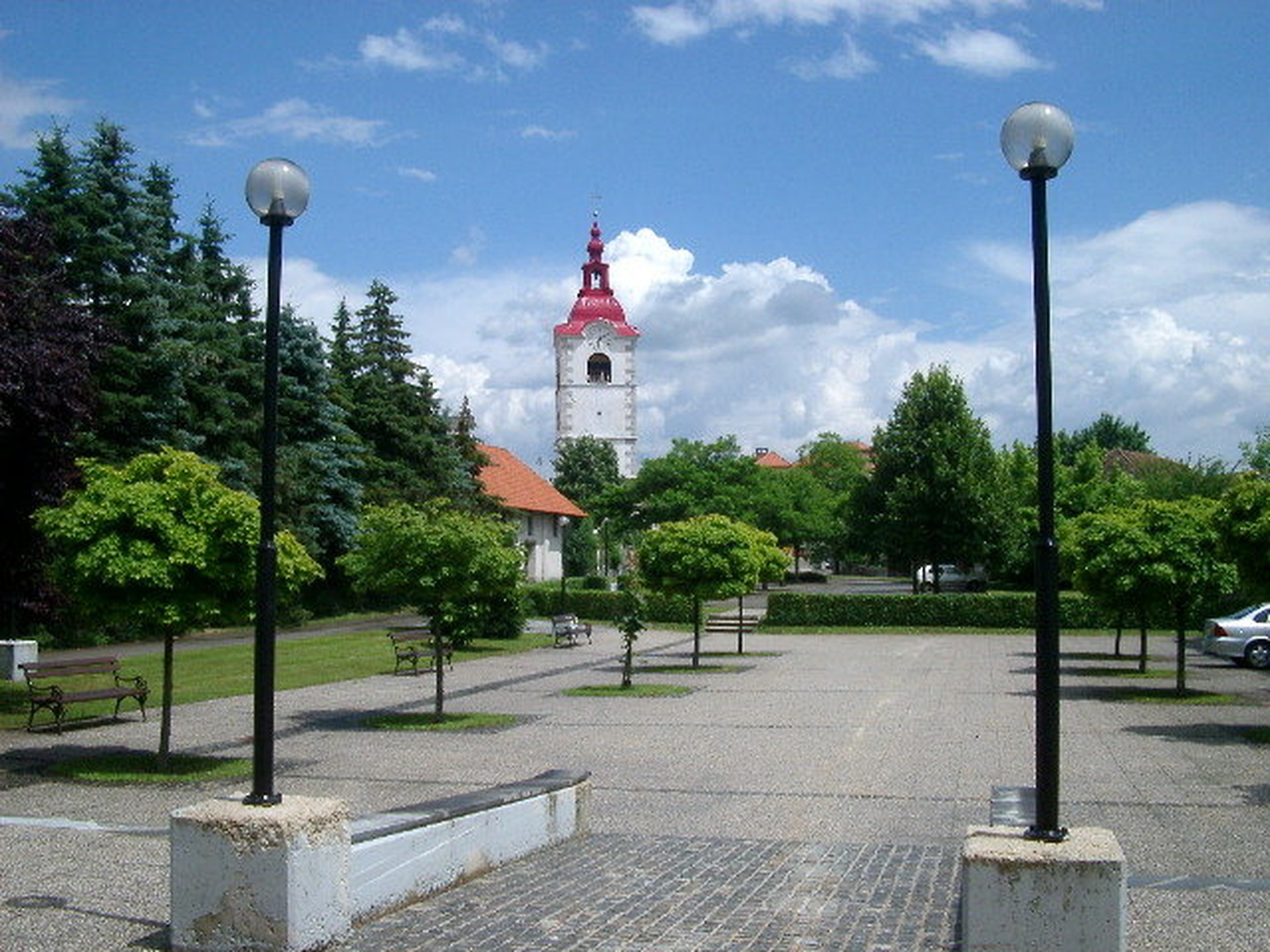 cerkev by