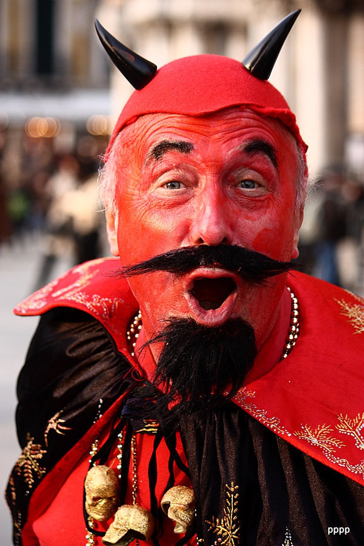 fiera in maschera II. by