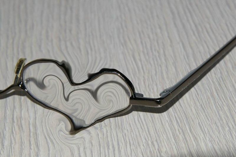Lov-e by pavel videc