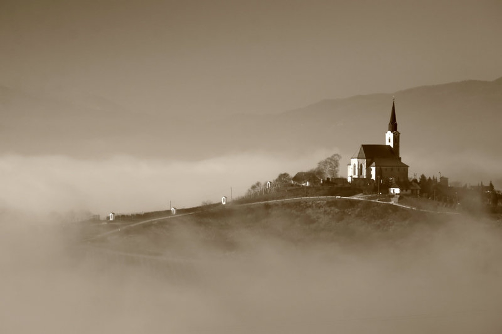 Nad meglo1 by Mitja Vodušek