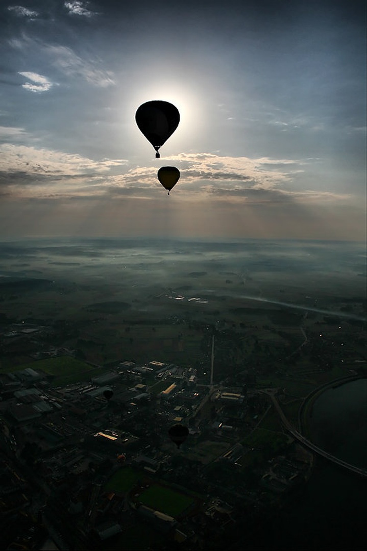 Balon by Mitja Vodušek