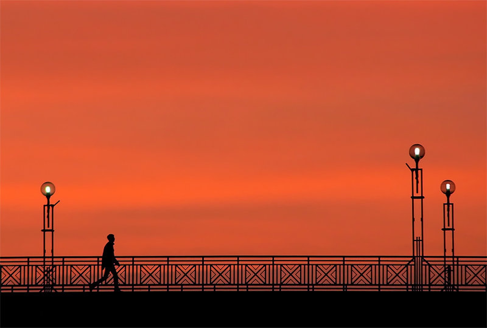 He is comming.... but she is alredy gone by Mitja Vodušek