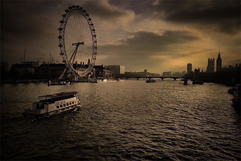 LONDON by Mitja Vodušek