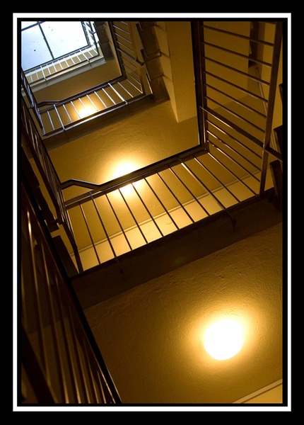 LiGhT GuidELiNE by Luka Vučkovič