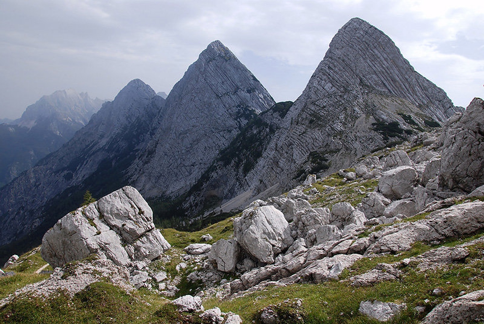 slovenske piramide by nenad