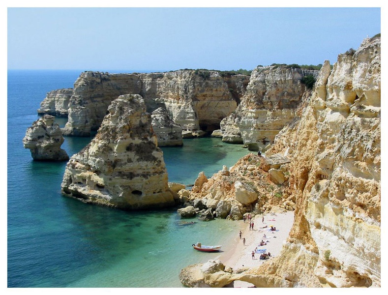 Praia do Camilio by AnVi