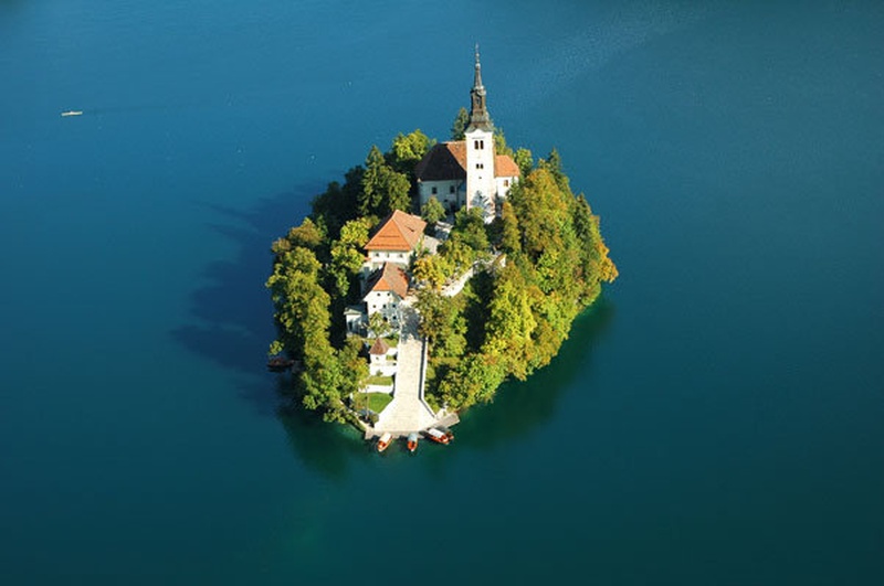 Blejski otok by arhi