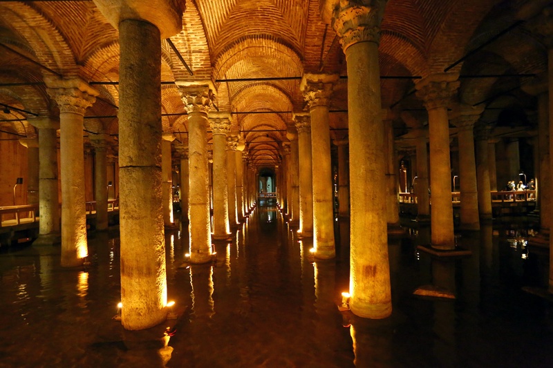 Basilica cistern by planinc