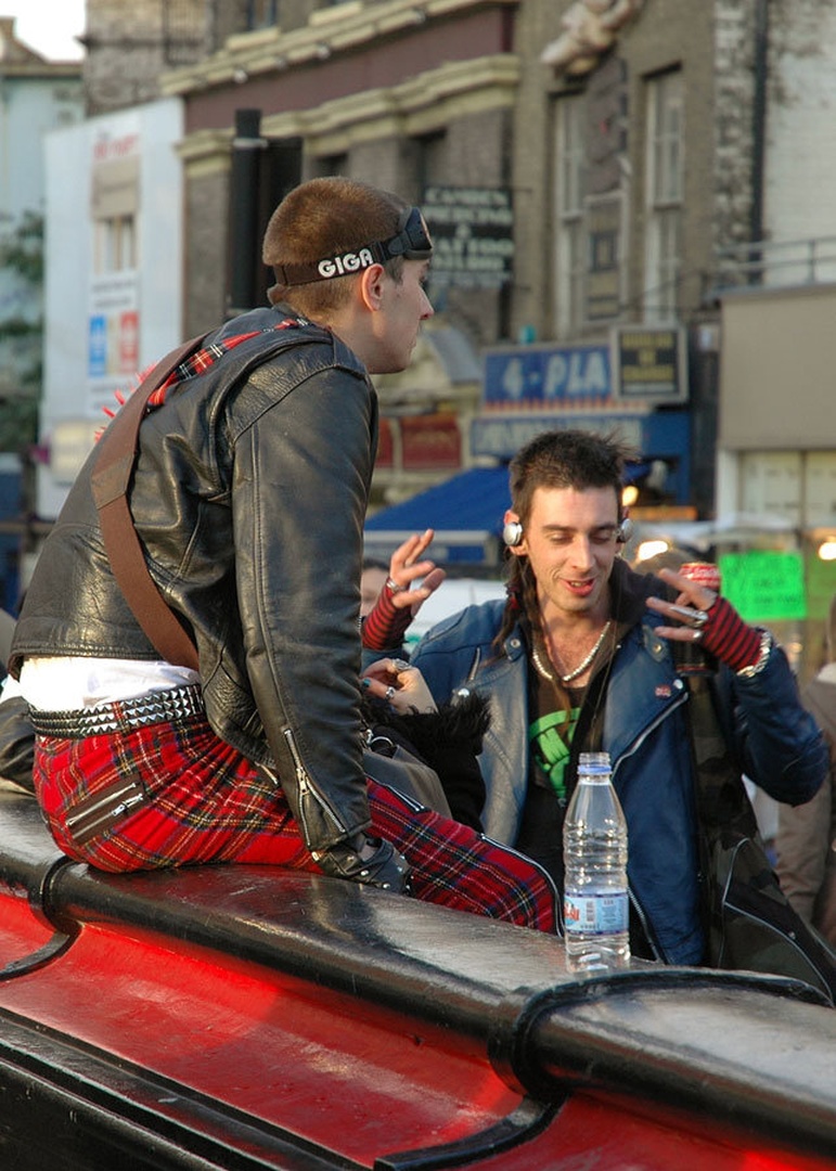 punk's not dead by