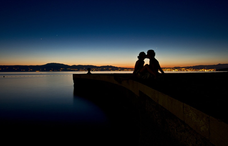 Late Sunset Kiss by Cule