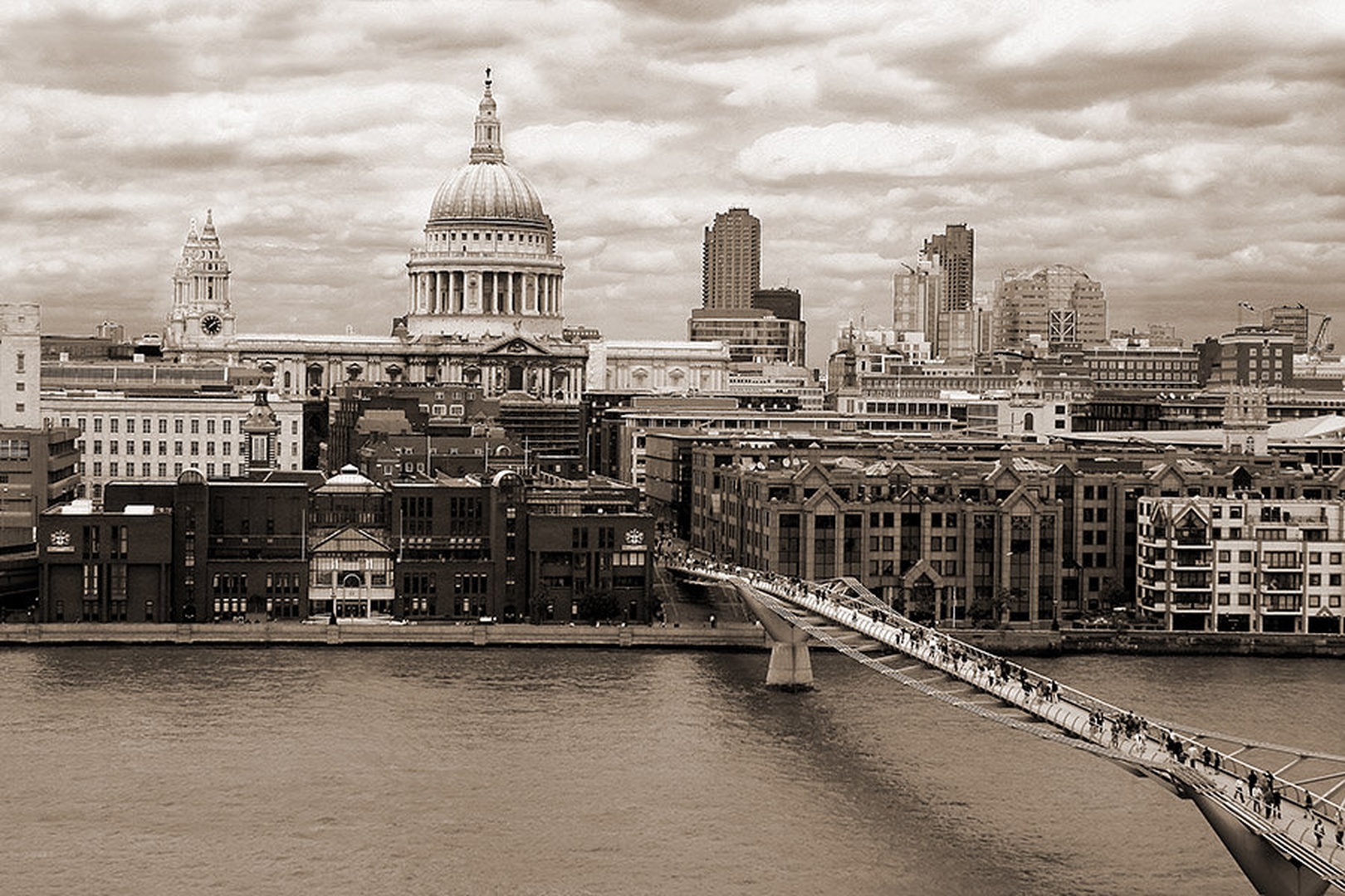 St. Paul's Cathedral by Gregor Gomboc