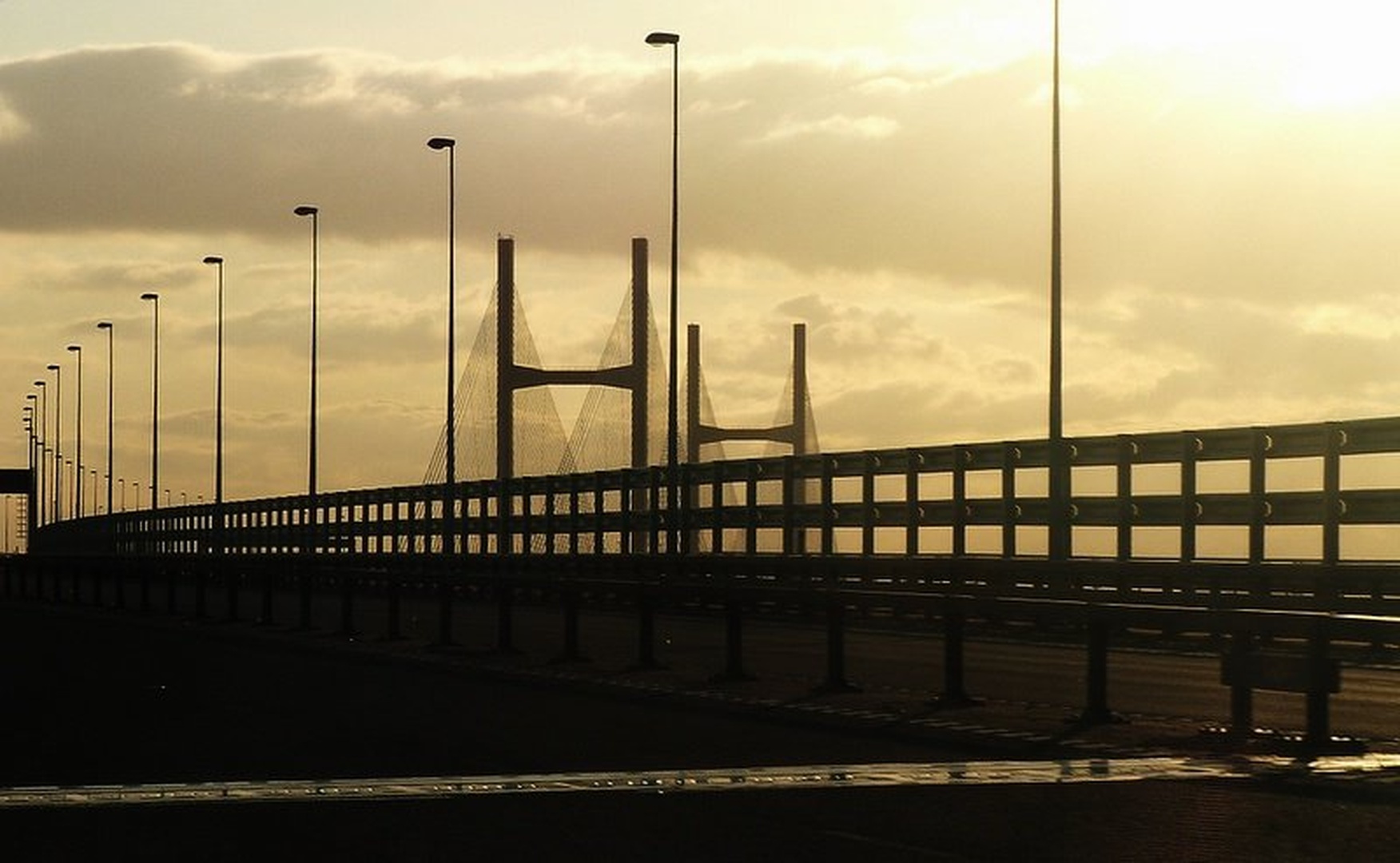 Severn river crossing by Duško Dokošič