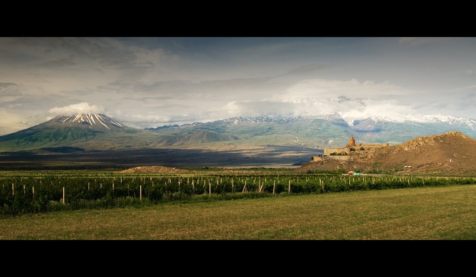 Khor Virap by Duško Dokošič