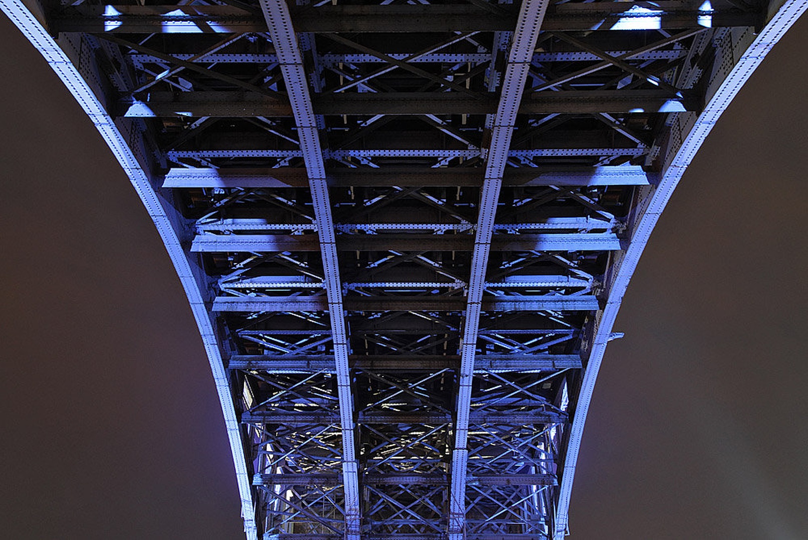 steel Y by ivo bojc