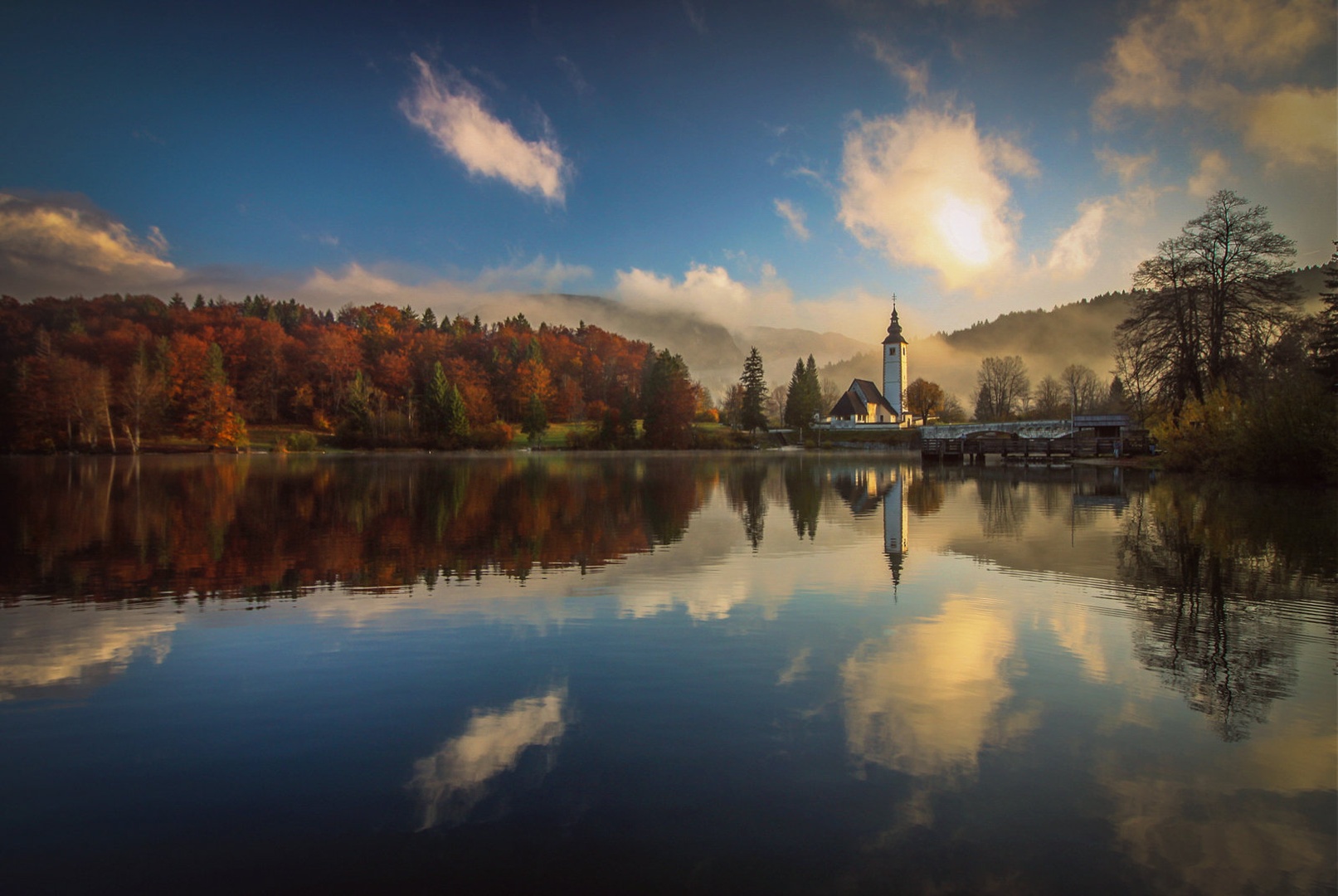 Jesensko jutro by Nina Lozej