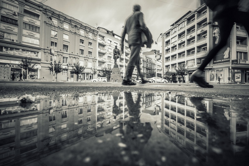 Skopje skozi lužo by Nina Lozej