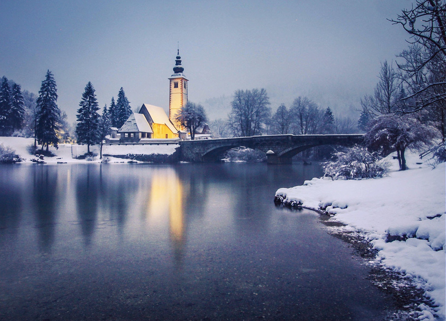 zasneženi Bohinj by Nina Lozej