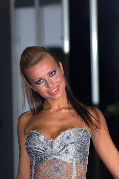 kandidatka za miss slovenije 2007 by Grega Ravnjak