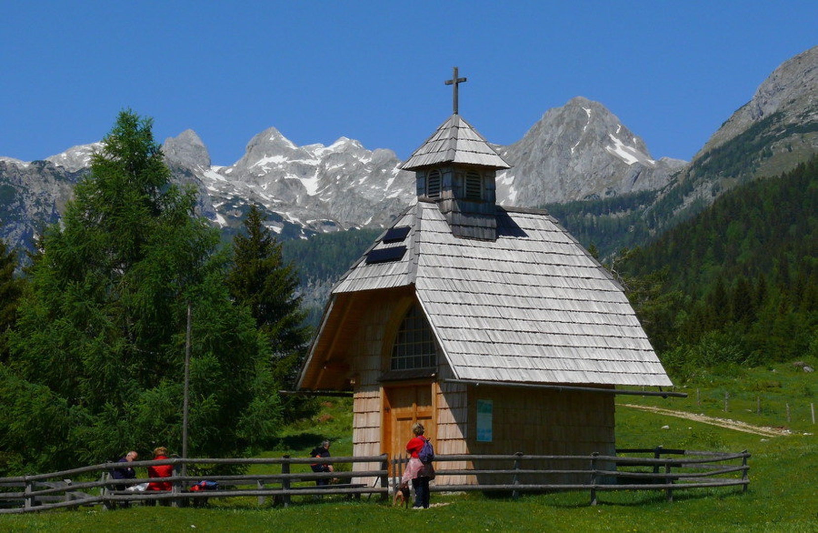 3glav ljubi moj dom by Matic Trepelj