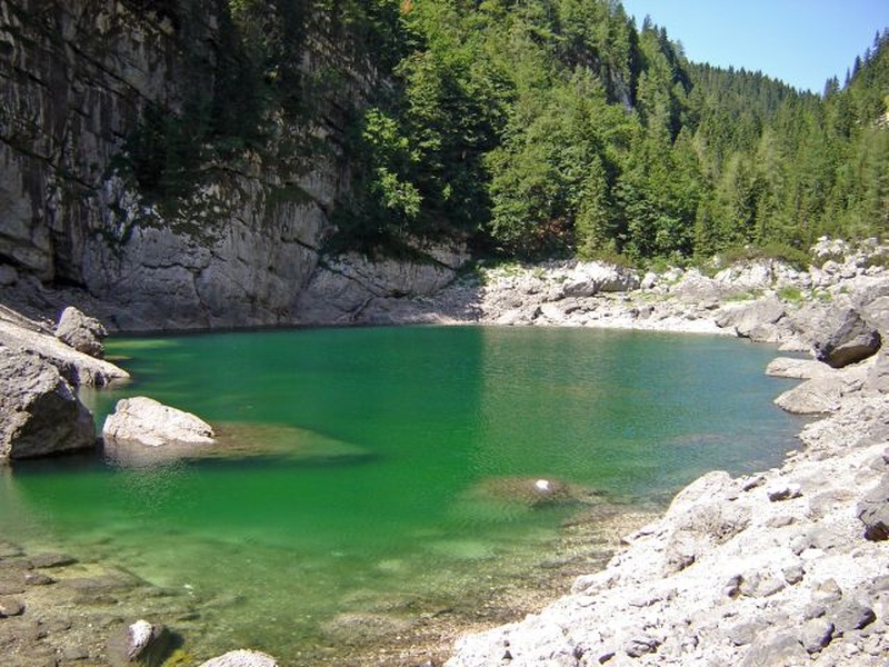 črno jezero by dulsinea