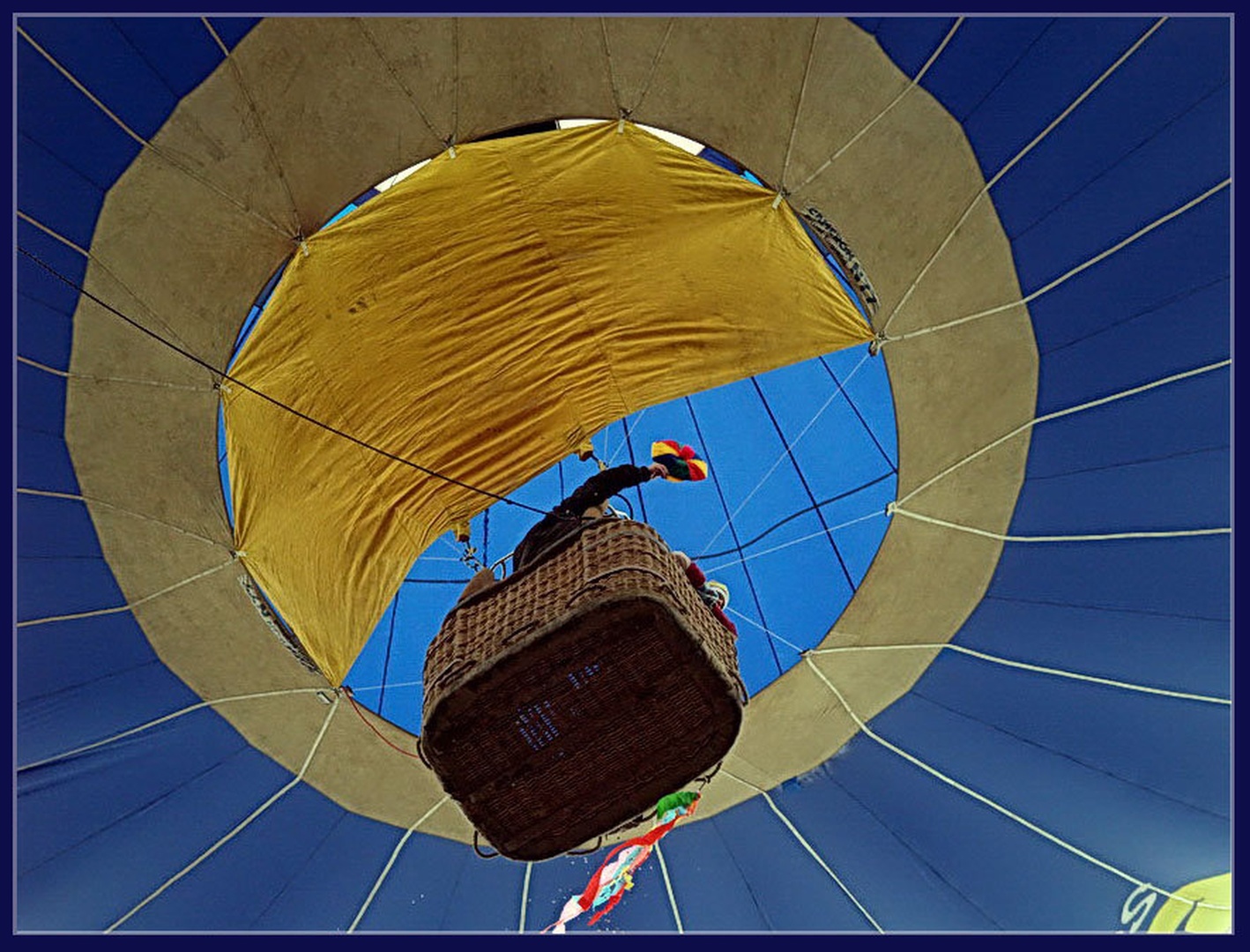 pod balonom by Peter Mlakar