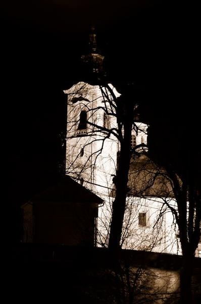 ponoči by krneki