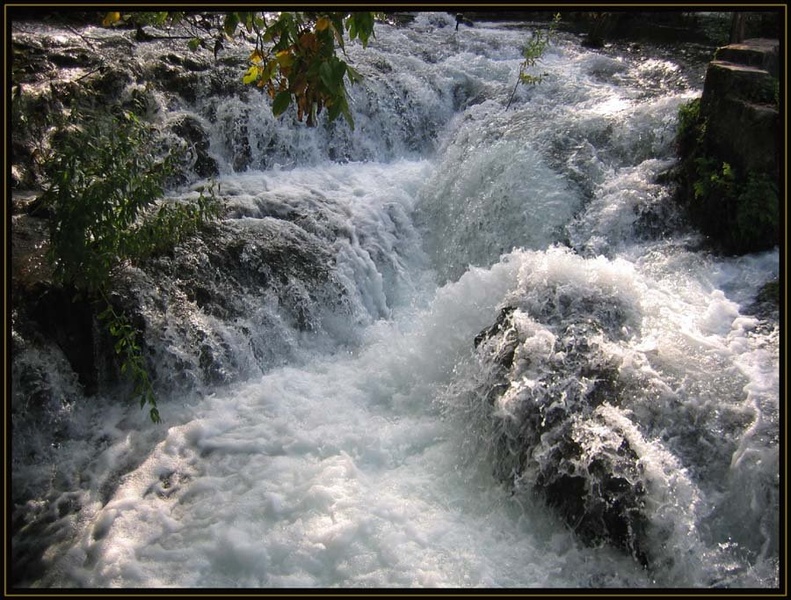 trouble water by Luka Mihelič