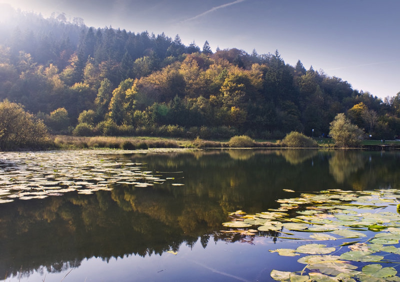 Podpeško jezero by Nejc Lampret