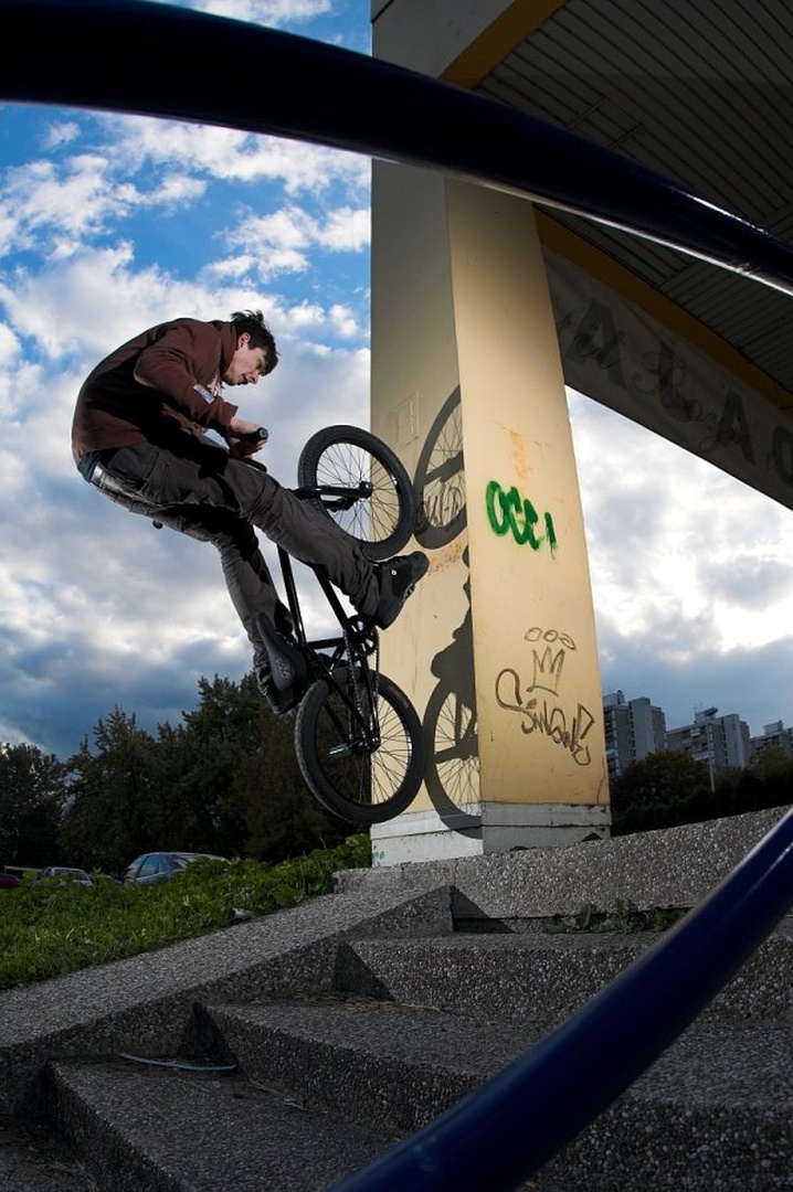 wall tap by Tomislav Može