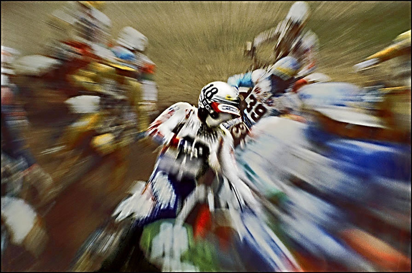 CROSS ZOOM by Milan Malovrh