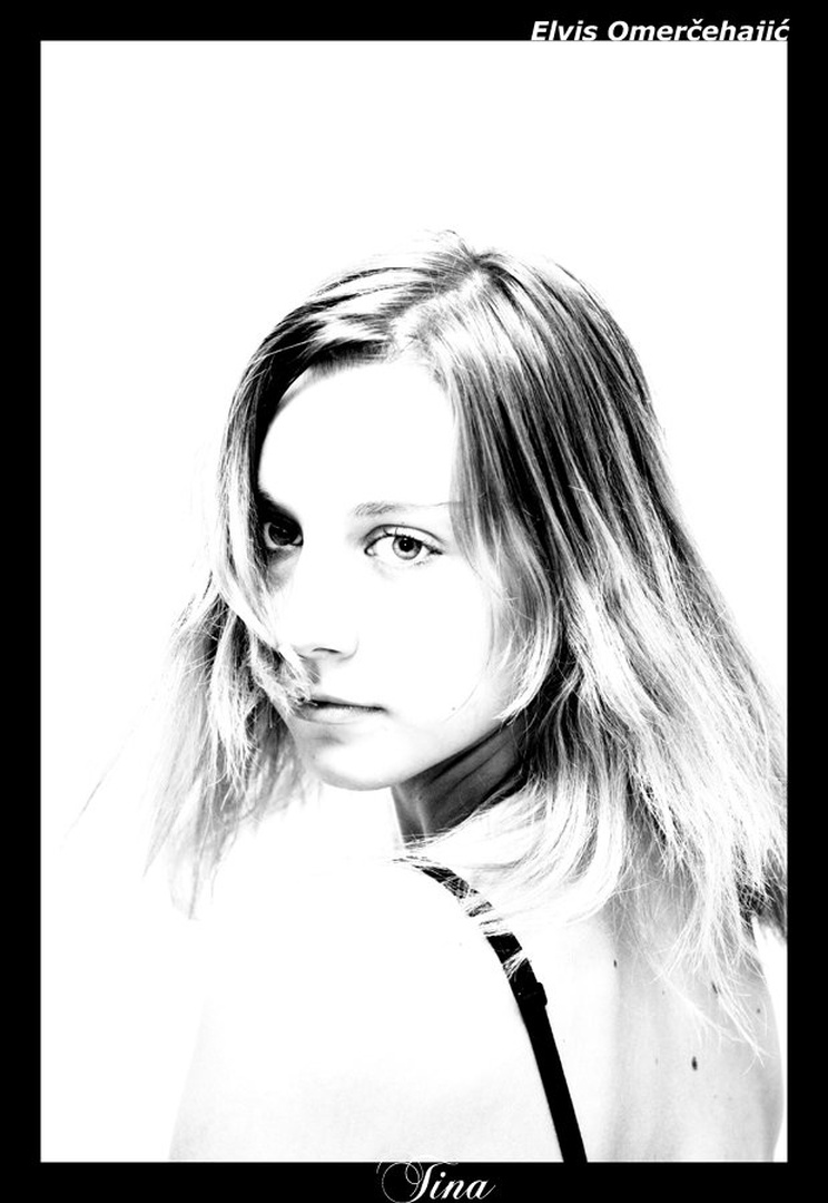 Portret I by llllllllllll