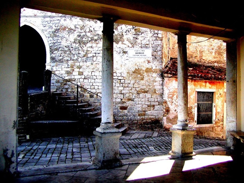 motovunska loggia by Marko Boltin