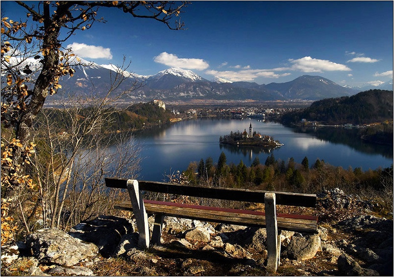 Klopca z razgledom... by Aleš Komovec