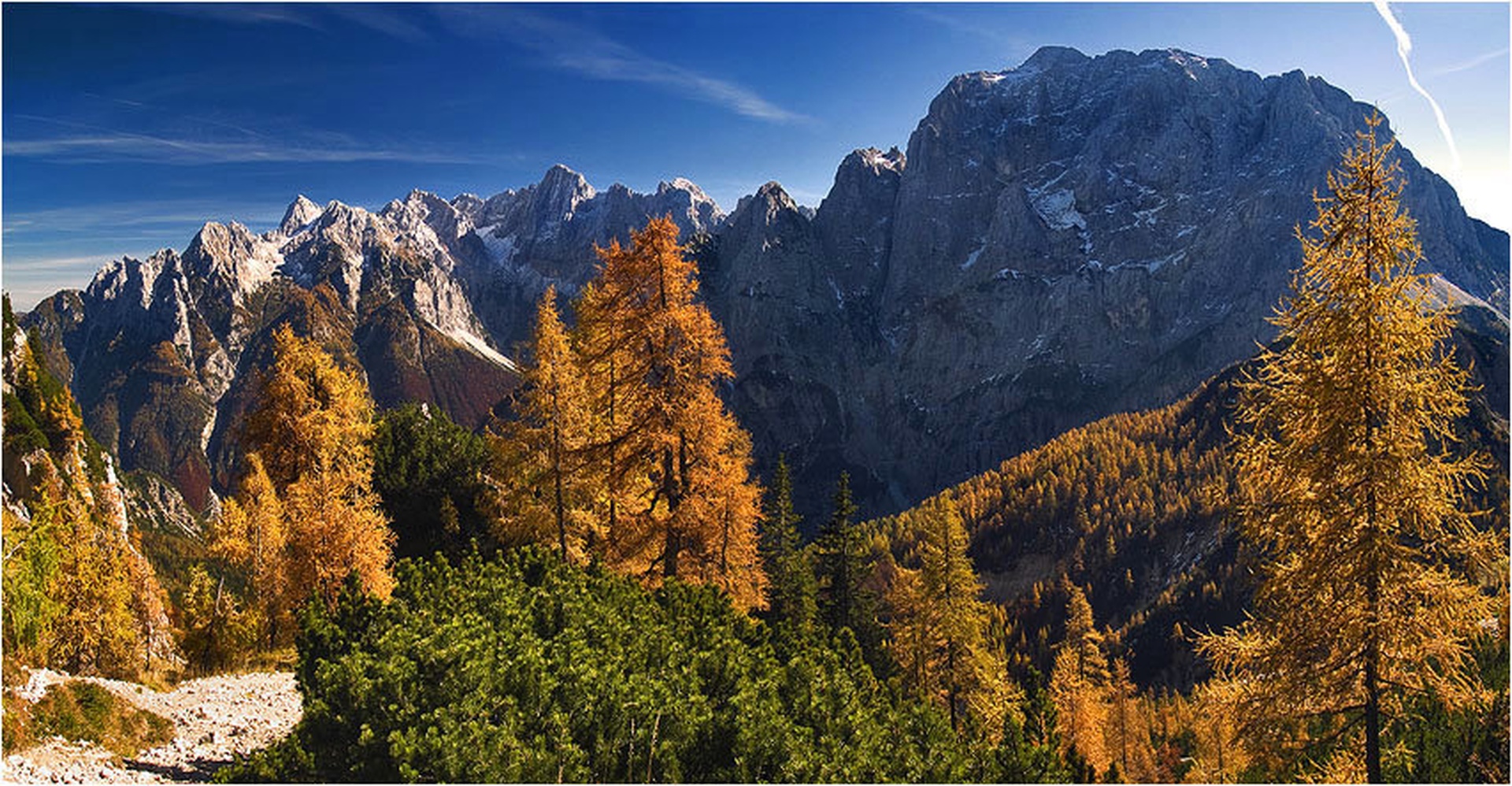 Jesen nad Vršičem by Aleš Komovec