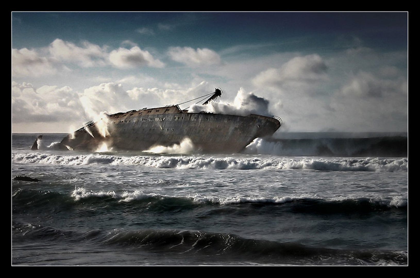 Beaten by the waves by lux zidane