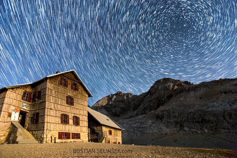 Nočni pogled na Triglav by Boštjan Selinšek