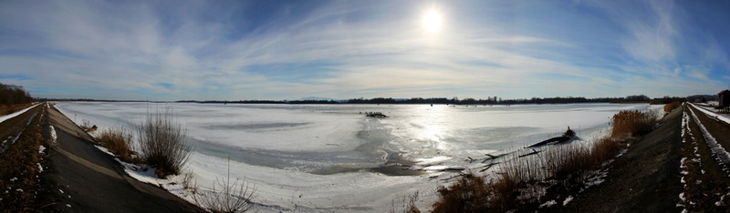 Frozen lake by Andras Oravecz