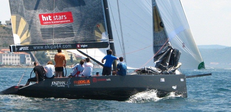 Coutts44 by robis