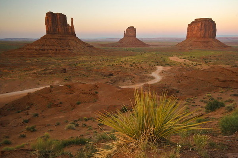 monument valley by uroš medved