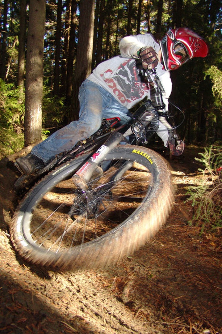 Berm track by Miha Kolar