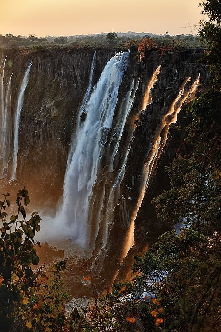 Victoria falls by Boštjan P