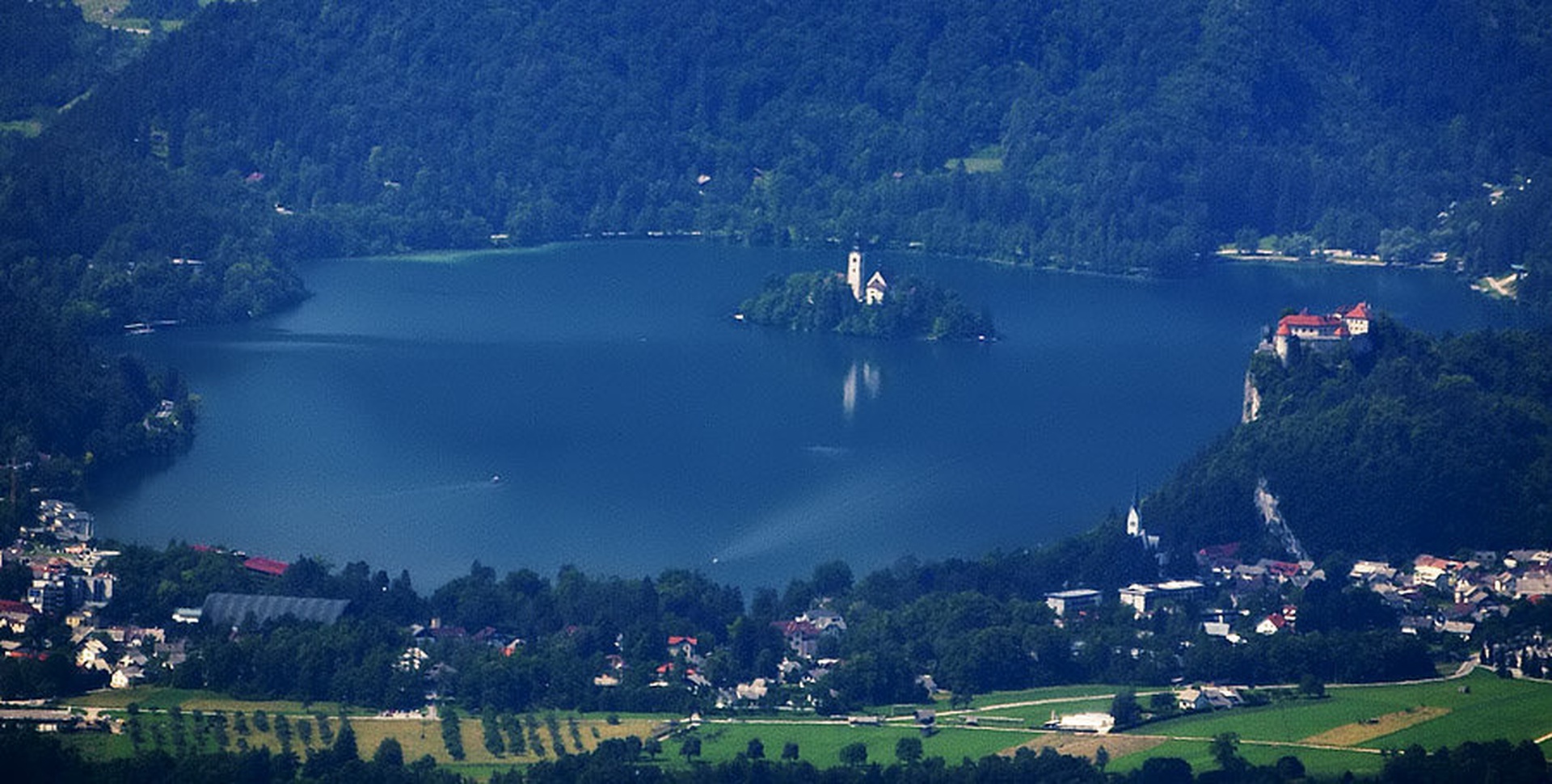 Blejsko jezero by Marko Potočnik