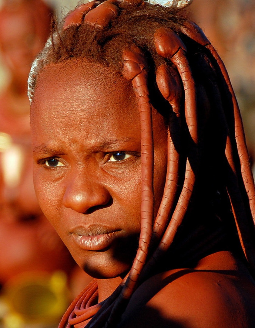 Lepota v rdečem by Izidor Gašperlin