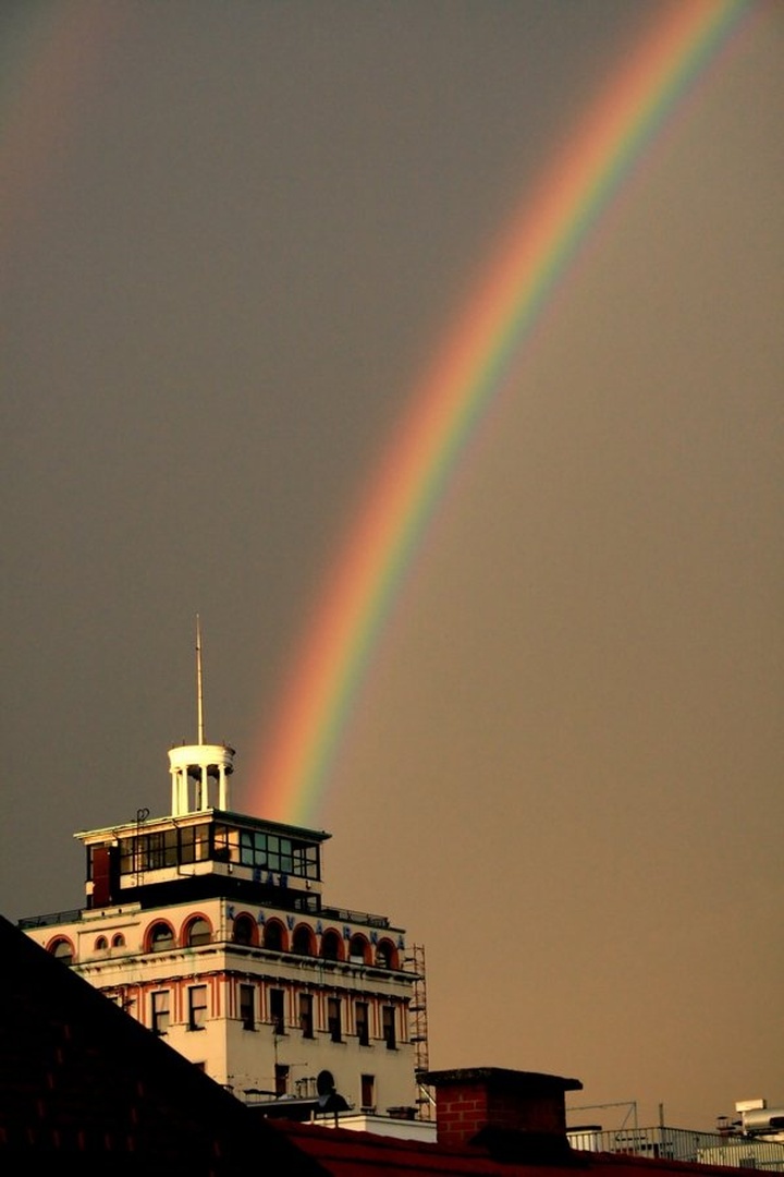 Nebotični v mavrici by Matic Zajc